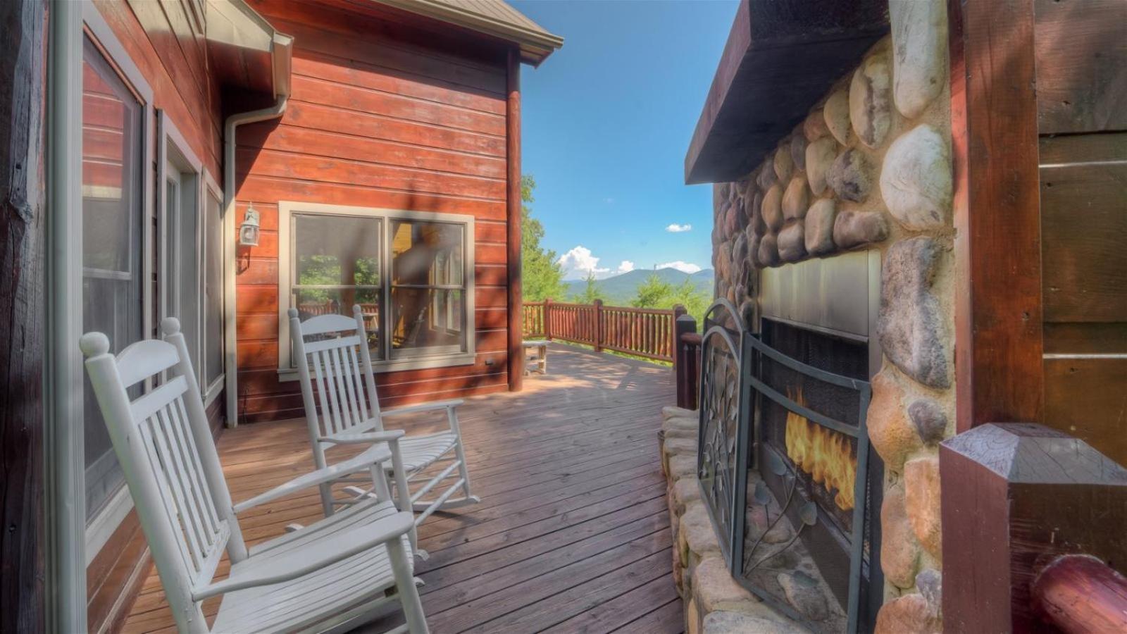 Pinecrest Lodge - Views In Aska Adventure Area 블루리지 외부 사진